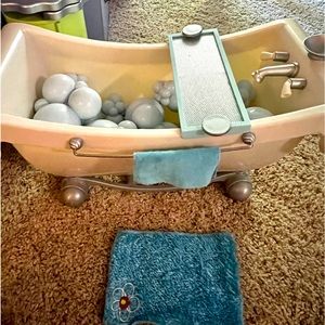 American girl bath tub with bubbles